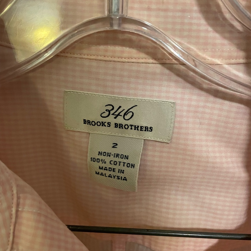 Size 2 brooks brothers woman’s button down shirt. Pink